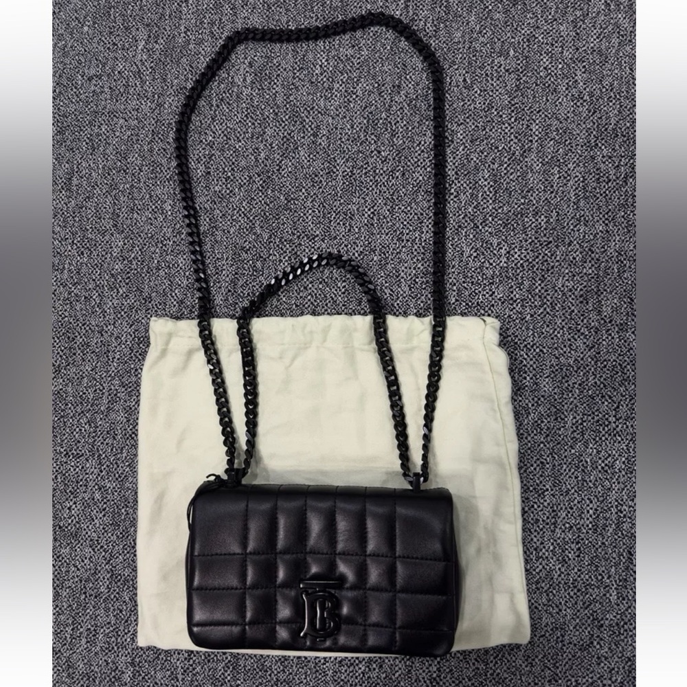 🔥🔥🔥Authentic Burberry Small Lola bag